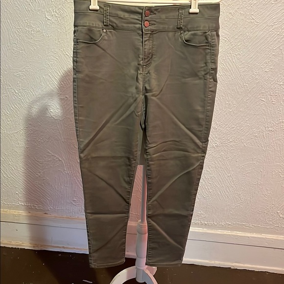 Women's Skinny Pants in Olive Green - Picture 1 of 2